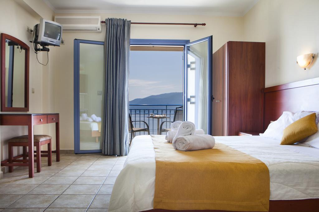 Olive Bay Hotel Agia Efimia Pokoj fotografie