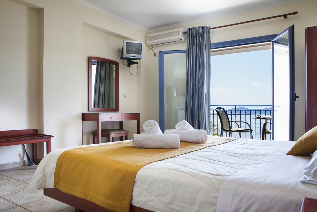 Olive Bay Hotel Agia Efimia Pokoj fotografie